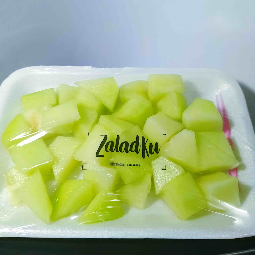 Comentarii opinii despre ZALADKU Fruit Salad & Dessert