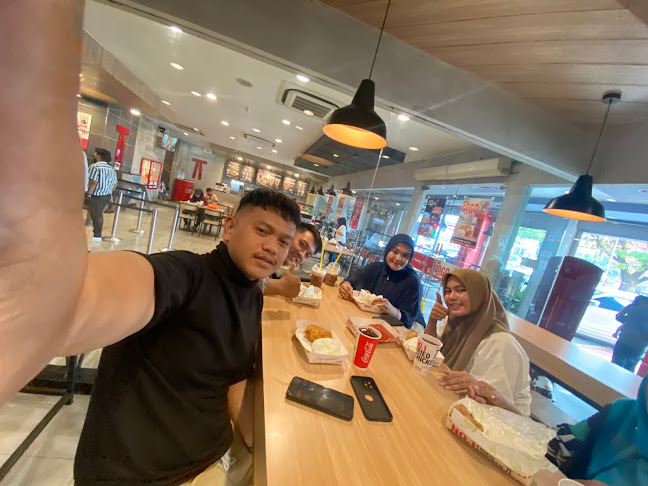 Comentarii opinii despre KFC Alauddin Makassar