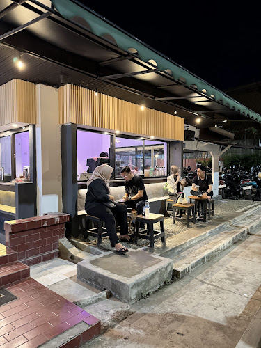 Opinii despre KORIDOR COFFEE HOUSE AND EATERY SAMARINDA în Kota Samarinda - Gastronomi dan perhotelan