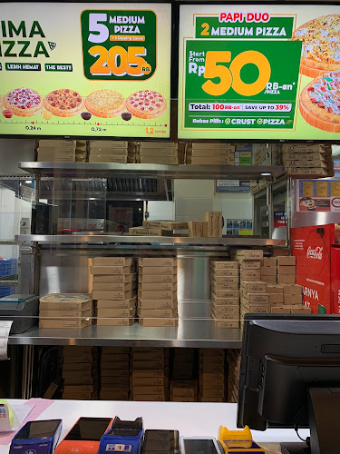 Domino's Pizza Probolinggo - Gastronomi dan perhotelan