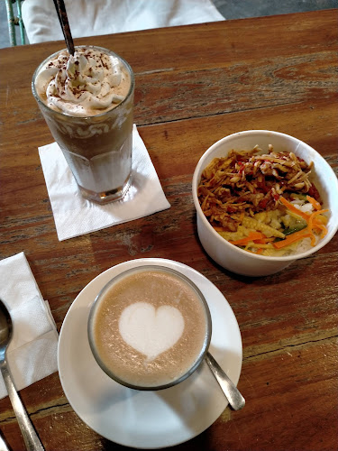 Opinii despre Dailydose Coffee & Eatery în Kota Bogor - Gastronomi dan perhotelan