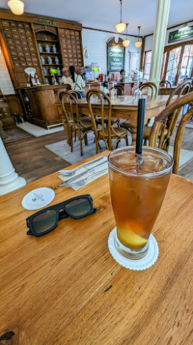 Brasserie République - Gastronomi dan perhotelan