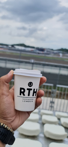 Comentarii opinii despre Ratih Coffee & Eatery