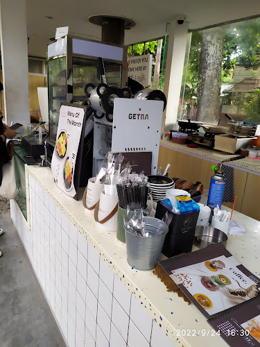 Tjimanoek Koffie & Meals (Koffie, Meals, Billiard & Breakfast)