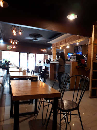 GF76+87C, Jl. Ronggo Warsito, Suka Maju, Kec. Sail, Kota Pekanbaru, Riau 28127