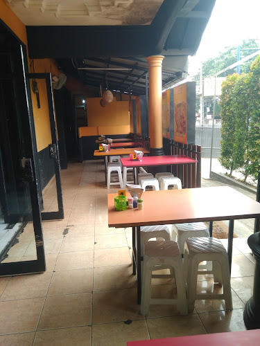 Comentarii opinii despre MAMOO Steak & Chicken Grill