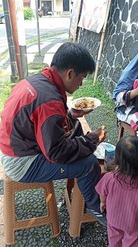 Opinii despre Ketoprak Pelipur Lapar în Kota Sukabumi - Gastronomi dan perhotelan