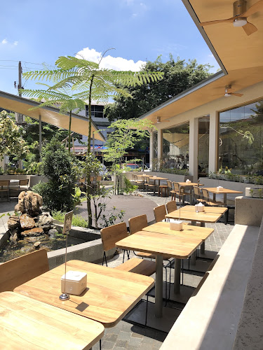 Tentrm coffee & dining