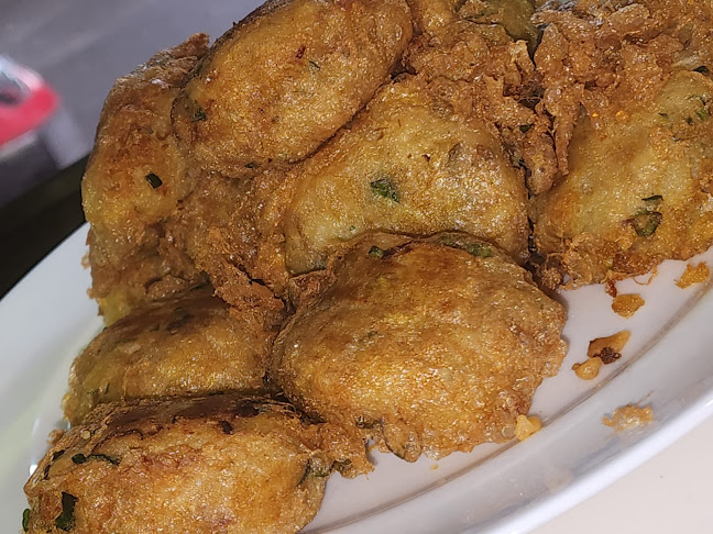 Opinii despre Warung Padang RUB Basamo (Spesial Kepala Kakap Bandung) în Kota Bandung - Gastronomi dan perhotelan