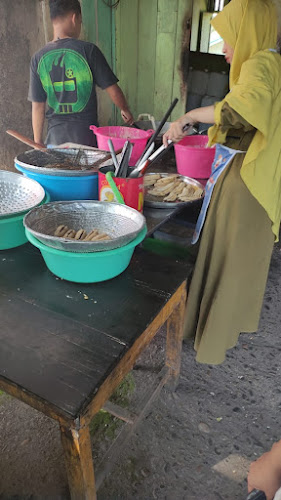 Opinii despre Gorengan Pak De Kumis în Kota Palembang - Gastronomi dan perhotelan