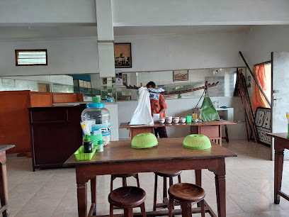 Martabak, Pempek, dan Batagor, Ny. Ong - Mertoyudan