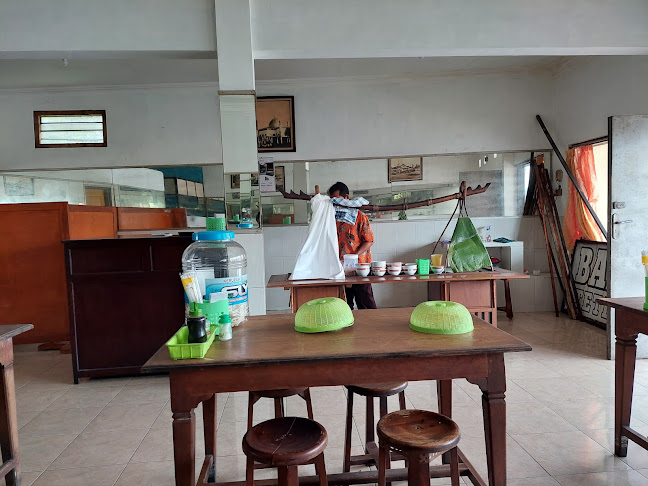 Martabak, Pempek, dan Batagor, Ny. Ong - Mertoyudan