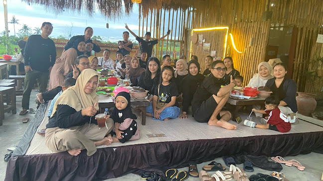 Lesehan Bambu sayang-sayang - Kota Mataram