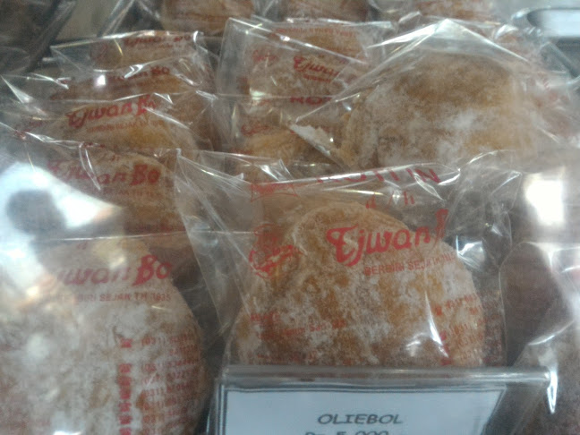 ROTI IN RUNGKUT - Gastronomi dan perhotelan