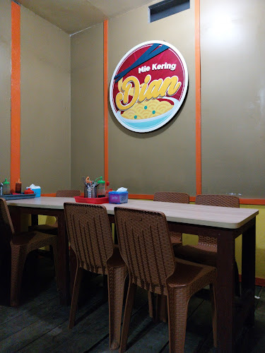 Mie Kering Dian - Gastronomi dan perhotelan