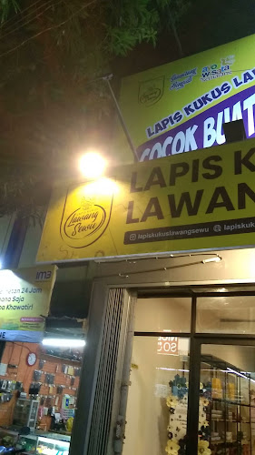 Opinii despre Lapis Kukus Lawang Sewu Banyumanik în Kota Semarang - Gastronomi dan perhotelan