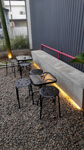 Public Ease - Gastronomi dan perhotelan