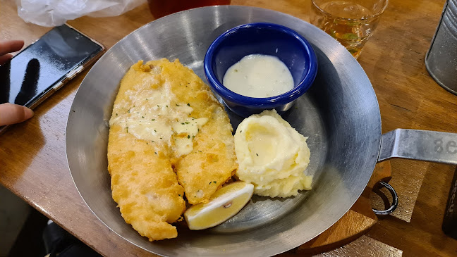 Fish & Co. - Tunjungan Plaza 5 - Gastronomi dan perhotelan