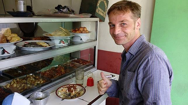 Opinii despre Cafe Mungil în Kota Medan - Gastronomi dan perhotelan