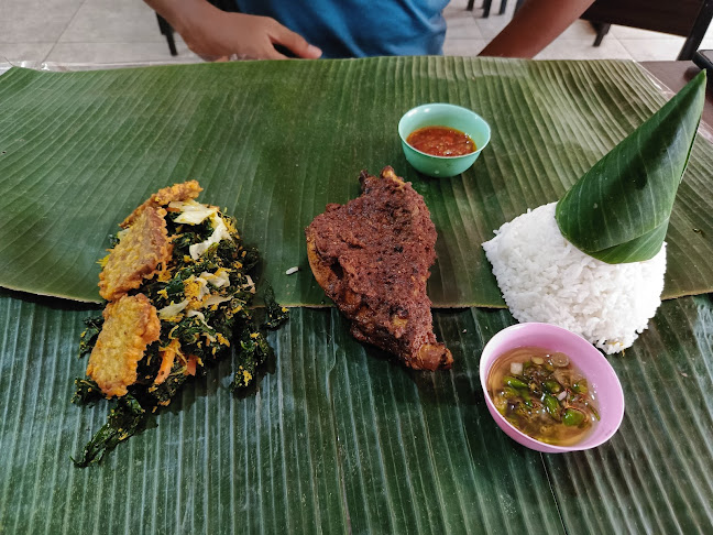 Opinii despre Rumah Bancakan Ayam bekakak în Kota Tanjung Pinang - Gastronomi dan perhotelan