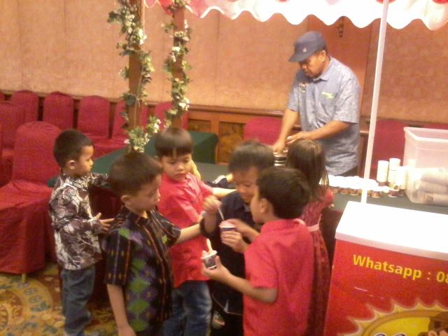 Comentarii opinii despre AkoengJun Es Puter Batam