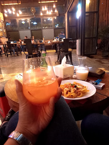 Jl. Moh. Saleh Wedisastro No.2, Setabelan, Kec. Banjarsari, Kota Surakarta, Jawa Tengah 57139