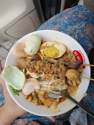 Bubur ayam Syakira - Gastronomi dan perhotelan