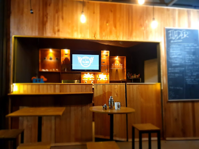 Opinii despre Ellder Cafe în Kota Manado - Gastronomi dan perhotelan