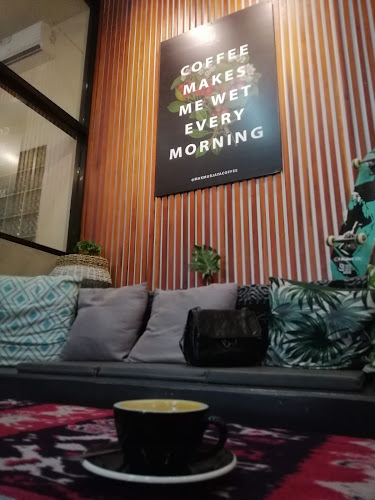 Jl. Lengkong Besar No.62, Cikawao, Kec. Lengkong, Kota Bandung, Jawa Barat 40261