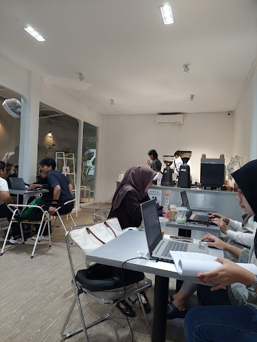 Mujur Coffee & Roster - Kota Kendari