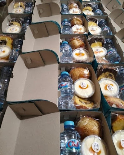 Crokote, Jalangkote, Soes Vanila, Soes Cokelat, Risoles, Kue Nampan dari Dapur Ratu Makassar