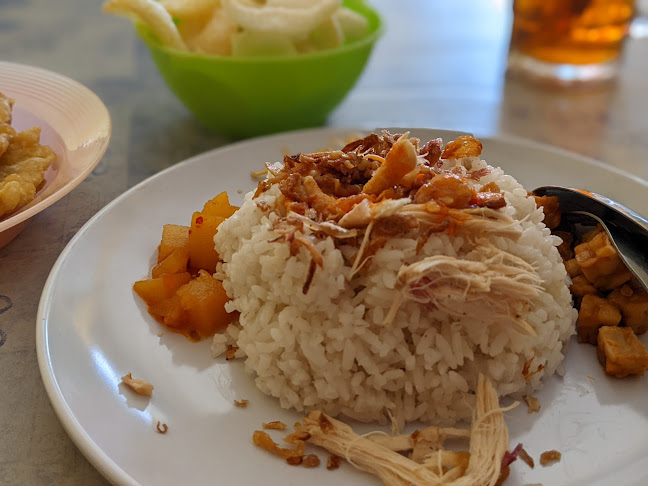 nasi uduk & lontong opor bu antie