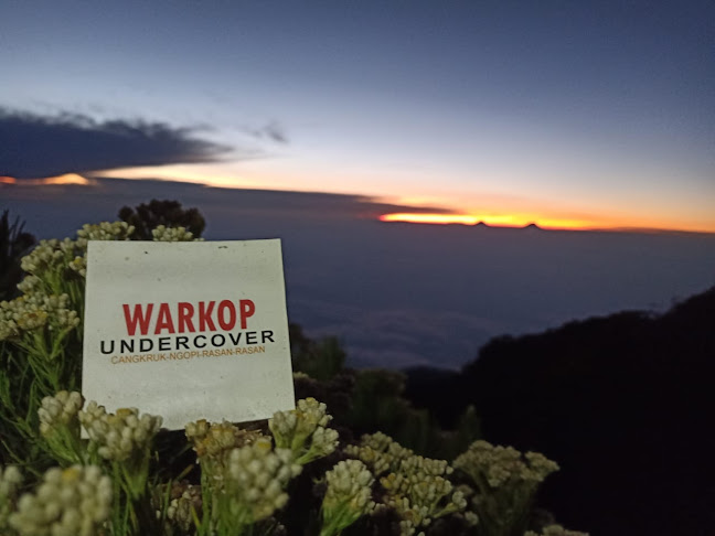 WARKOP UNDERCOVER - Gastronomi dan perhotelan