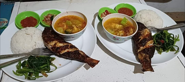 Opinii despre Warung ikan bakar bu putu 2 în Kota Denpasar - Gastronomi dan perhotelan