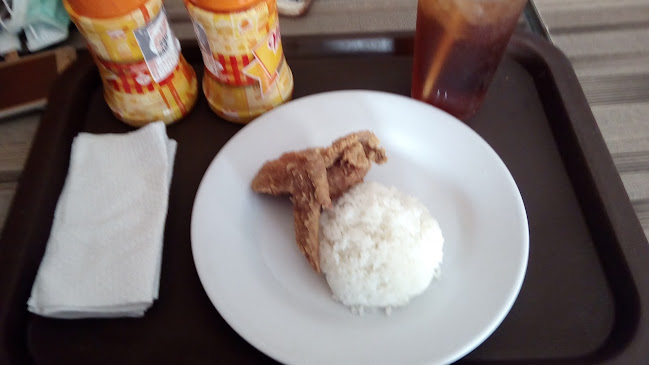 Rocket Chicken Pramuka 1 - Gastronomi dan perhotelan