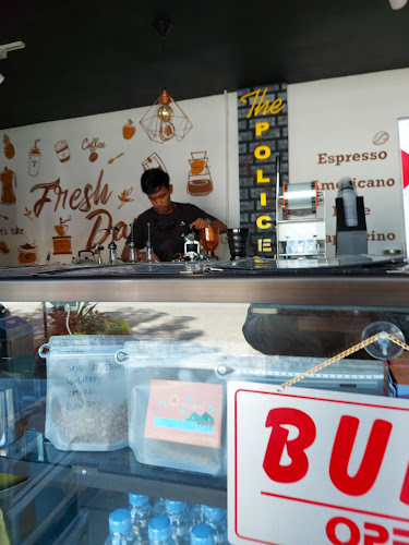 Opinii despre Freshday The Police Cafe Samarinda în Kota Samarinda - Gastronomi dan perhotelan