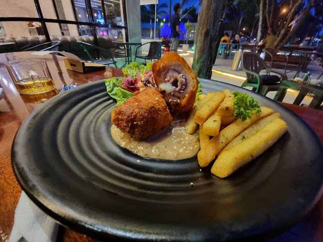 Opinii despre Suaka Coffee bar & Resto în Kota Batam - Gastronomi dan perhotelan