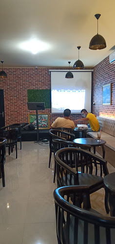 44VV+833, Mintaragen, Kec. Tegal Tim., Kota Tegal, Jawa Tengah 52121