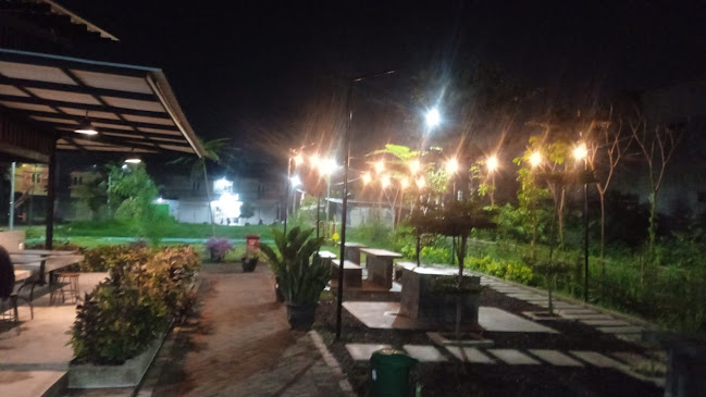 Kedai Kopi Gunung Anyar - Gastronomi dan perhotelan