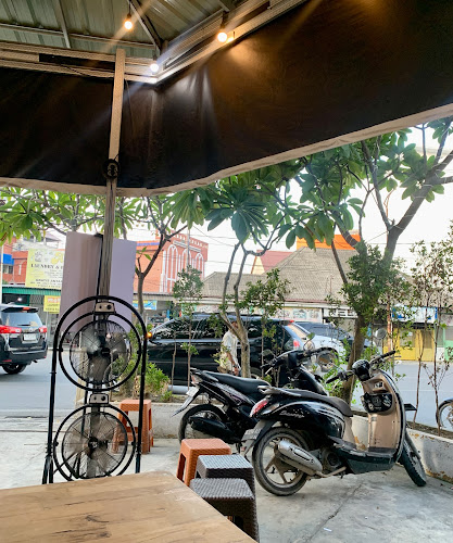 Jl. Sekip No.24, Sekip, Kec. Medan Petisah, Kota Medan, Sumatera Utara 20111