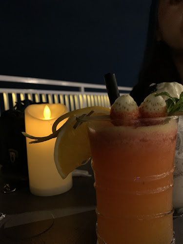 Opinii despre Over Horizon Resto în Kota Semarang - Gastronomi dan perhotelan