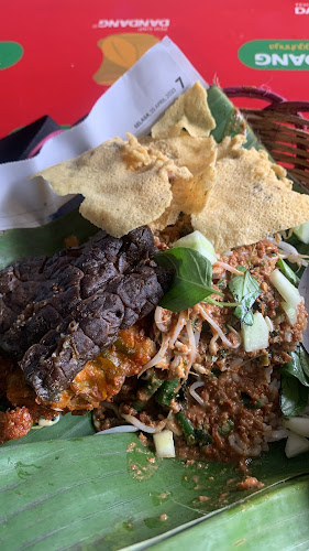 Nasi Pecel Pincuk (Khas Madiun) - Gastronomi dan perhotelan