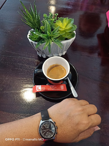 Nina Coffe & Bakery - Gastronomi dan perhotelan