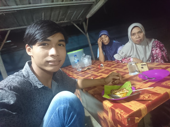 Comentarii opinii despre Sate padang ajo angah