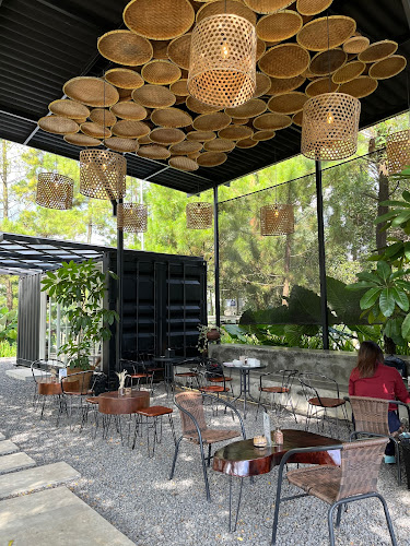 Oui Coffee Malang - Gastronomi dan perhotelan