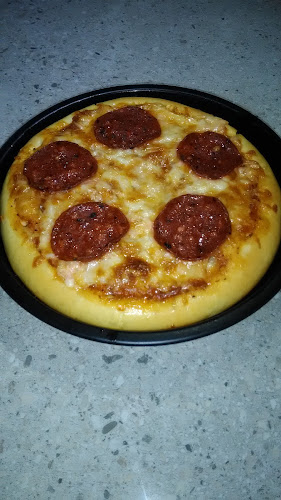 Pizza Serak - Gastronomi dan perhotelan