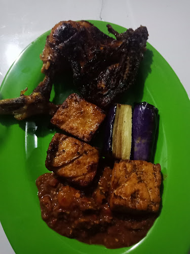 Opinii despre Pecel Lele IQBAL LAMONGAN în Kota Bandar Lampung - Gastronomi dan perhotelan