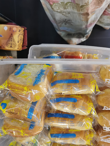 Opinii despre Toko Roti Jakarta în Kota Yogyakarta - Gastronomi dan perhotelan