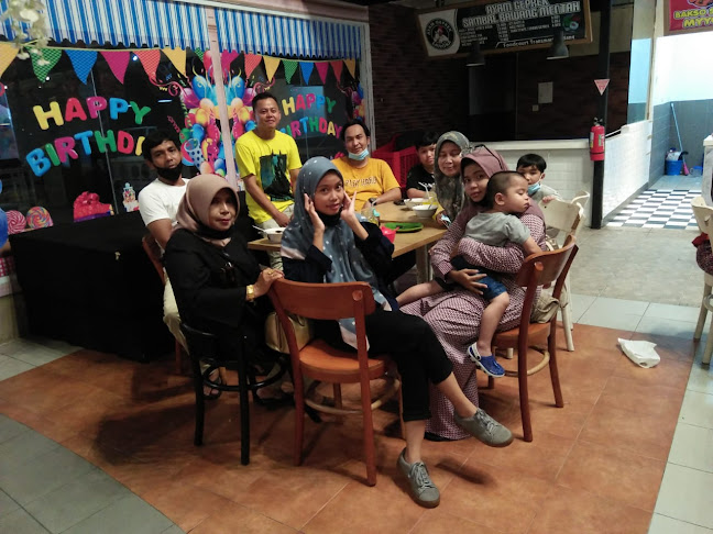 Opinii despre MYYO BAKSO SAPI CAFE/RESTO în Kota Padang - Gastronomi dan perhotelan