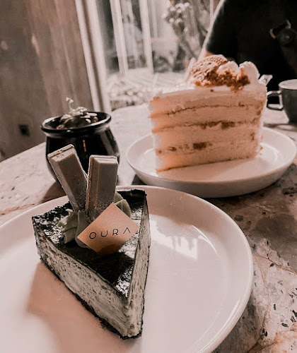 OURA - Cafe & Restaurant